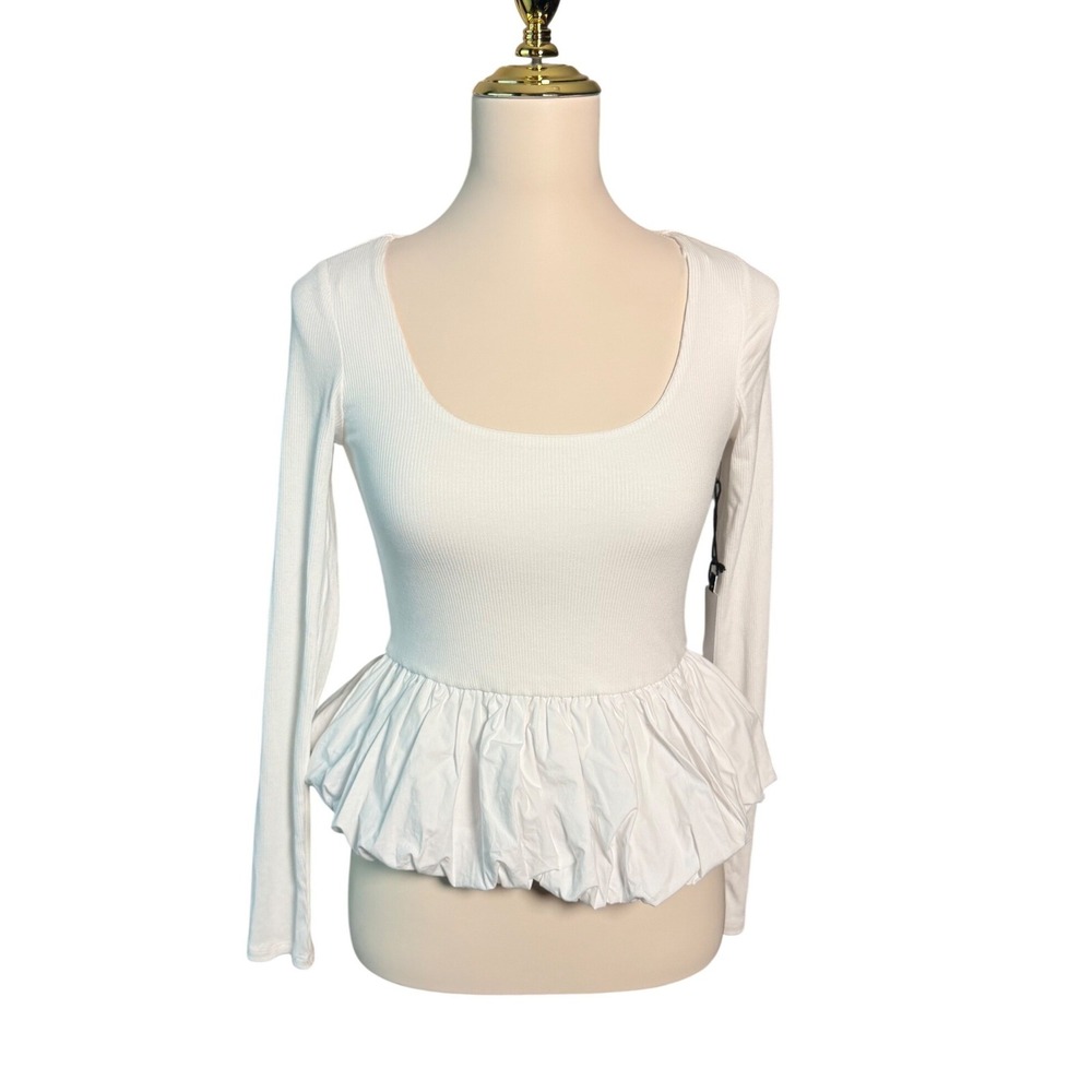 ASTR The Label White Ribbed Knit Bubble Hem Peplum Top AT18741 NWT Womens Small